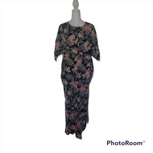 Vintage L. A. Intimates Black Floral‎ Housecoat Size Medium